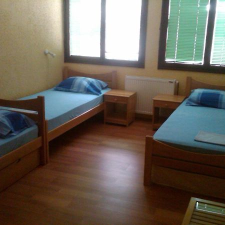 Hostel Av Palanka Exterior photo
