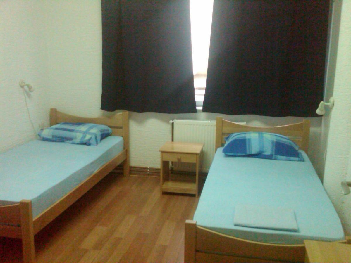 Hostel Av Palanka Exterior photo